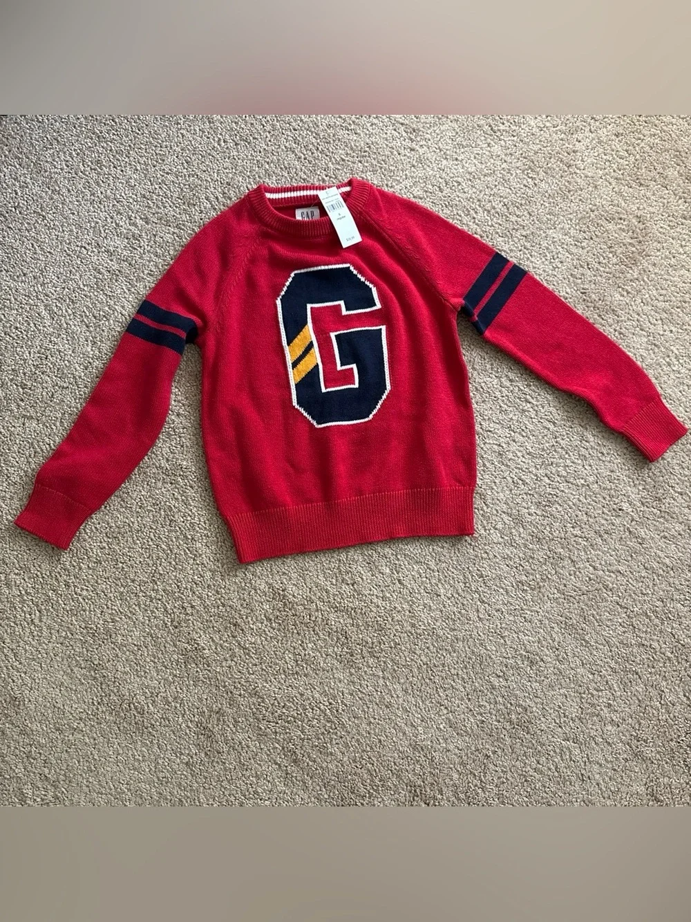 GAP sweater bundle size small EUC and one NWT